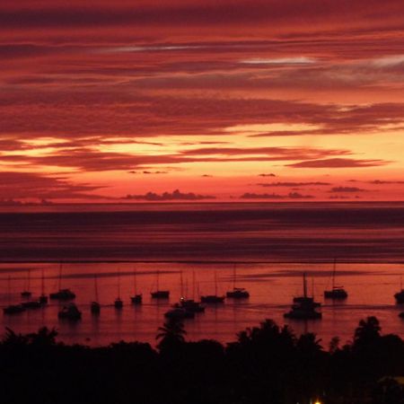 Maeva Sunset View Hotel Punaauia  Bagian luar foto